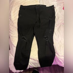 Skinny distressed plus size jeans!